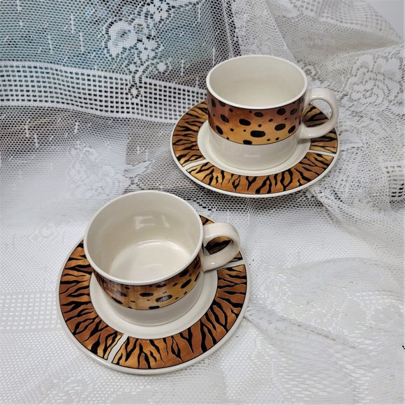 Majesticware by Sakura Stoneware Tribe 1997 Two Cups & Saucers - Picture 6 of 9